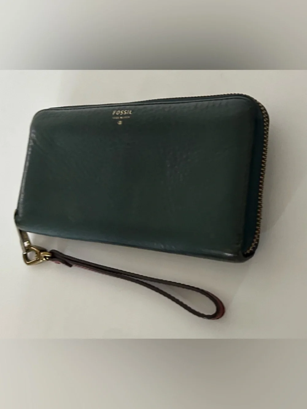 Fossil Green Leather Zip Around Wallet Wristlet Clutch
